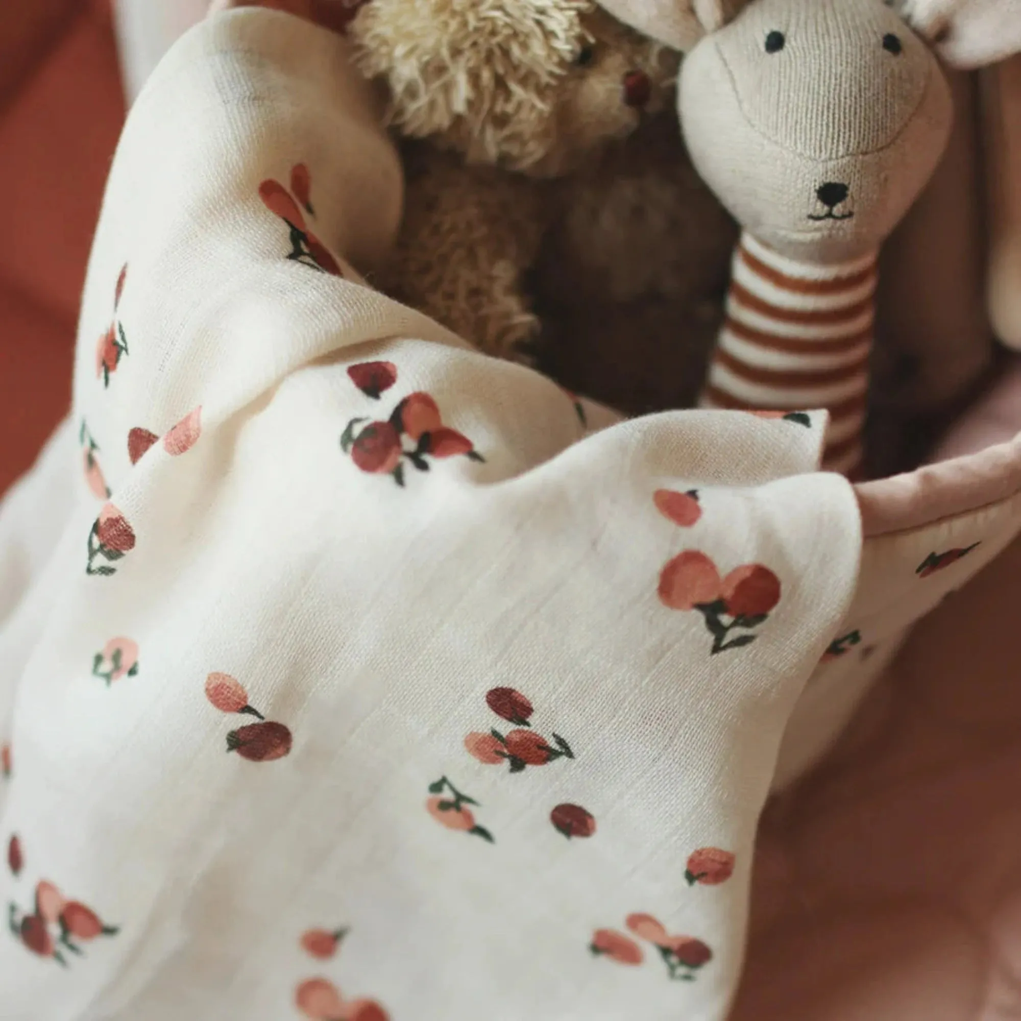 AVERY ROW Muslin Swaddle