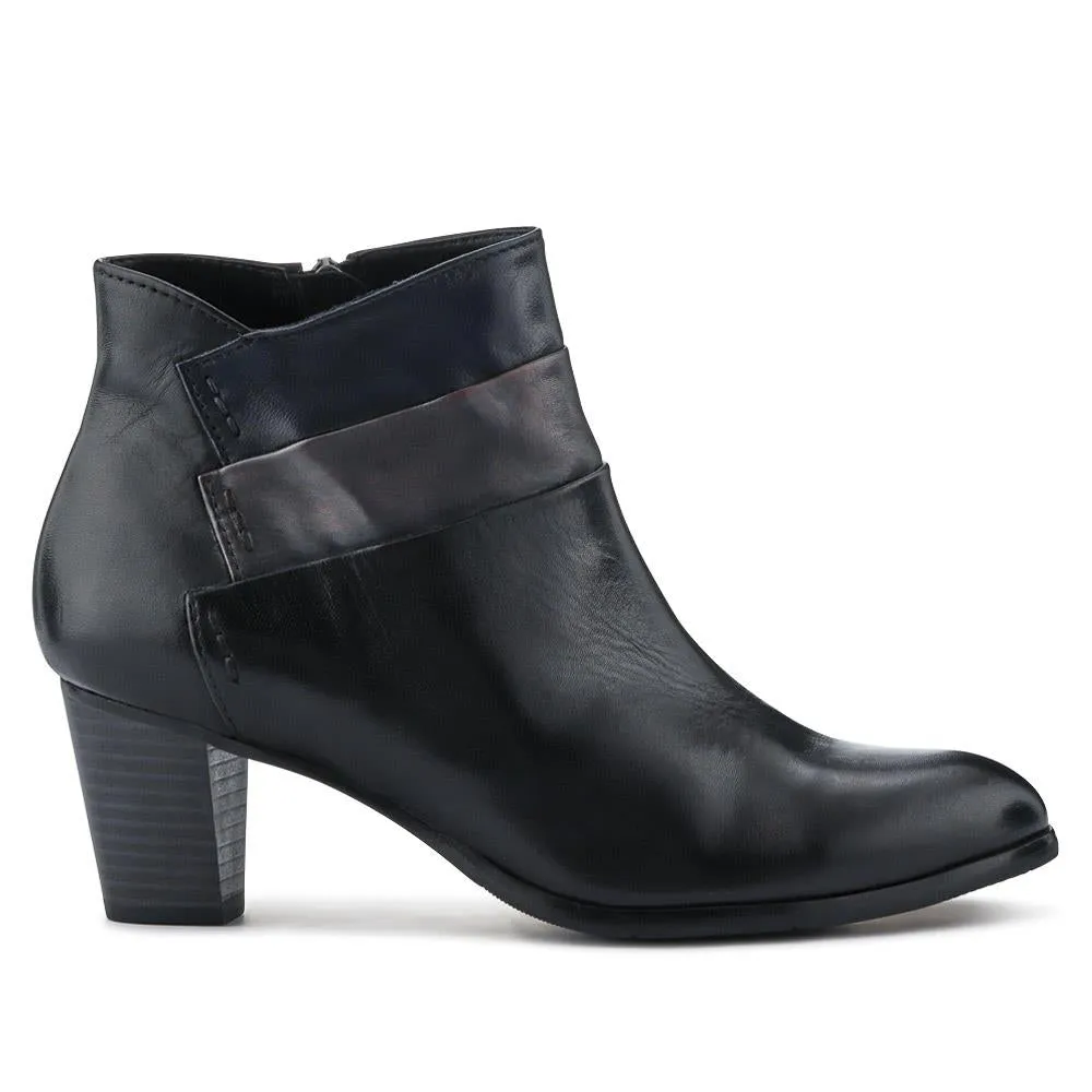 Leather Block-Heeled Ankle Boots - BEDEN40506 / 327 484