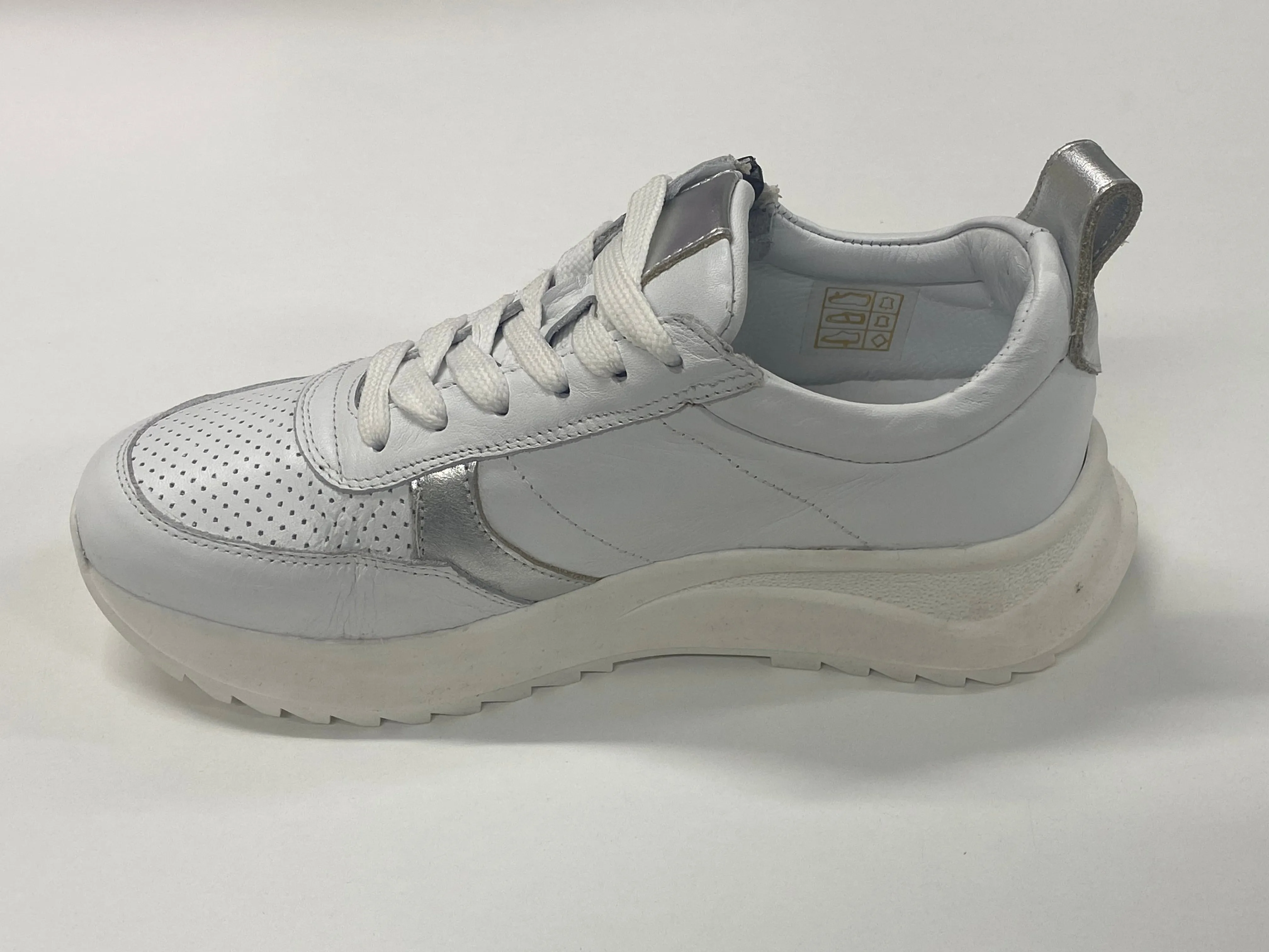 Valley - Leather Sneaker - White/Silver